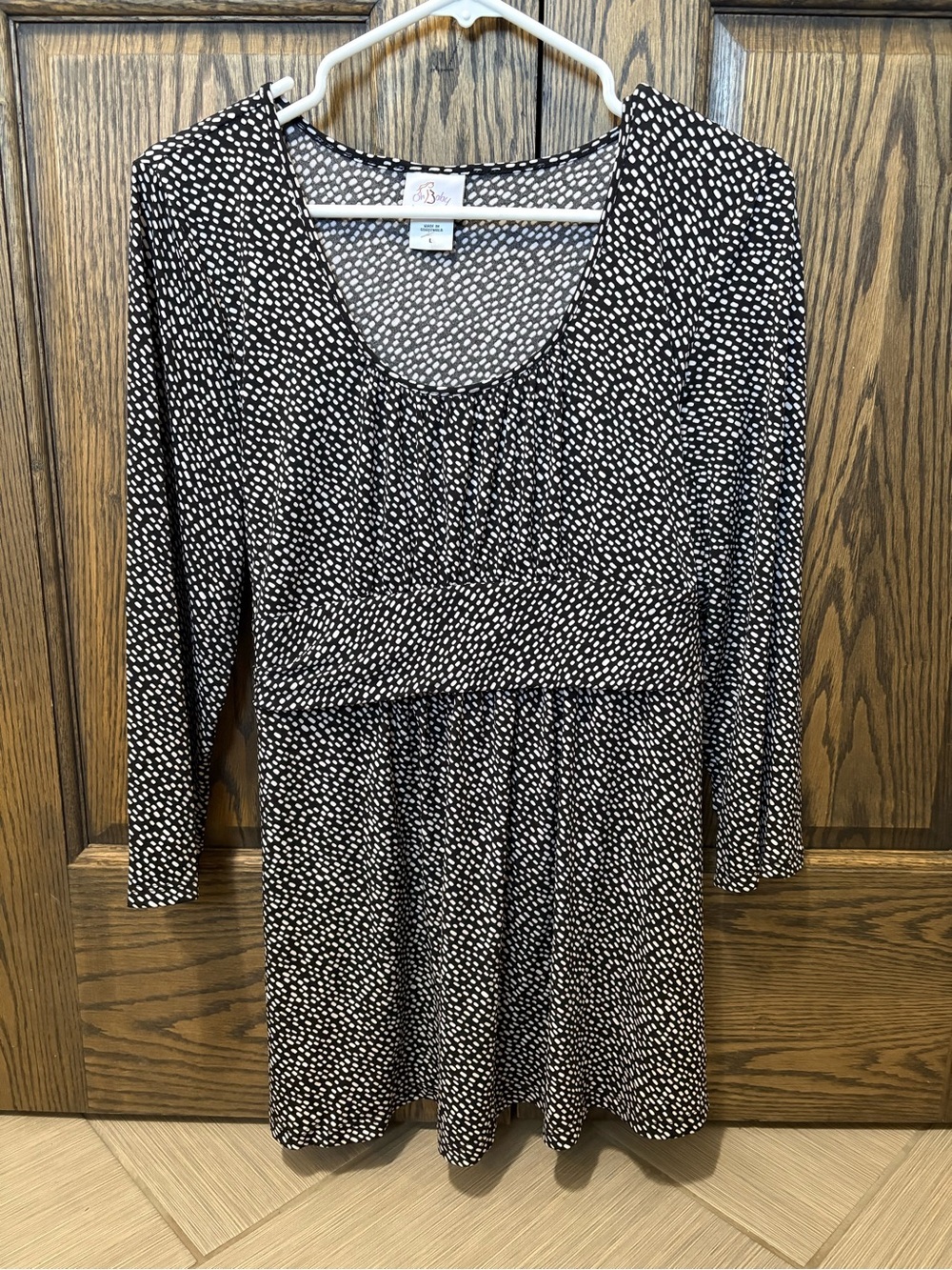 Oh Baby by Motherhood Black and White Printed Maternity/Nursing Top